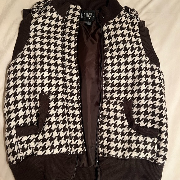 Rouge! Jackets & Blazers - ROGUE Thrifted Brown and White Houndstooth Vest